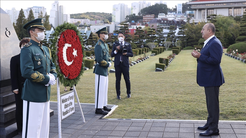 Чавушоглу почтил память сынов Турции, погибших в Корейской войне