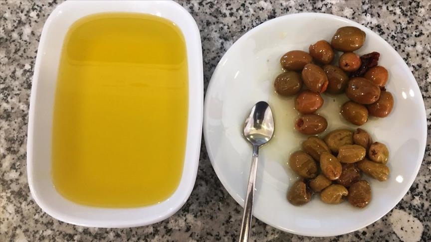 أخصائية: 3 ملاعق زيت زيتون يوميا تقي من سرطان الثدي