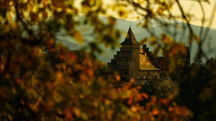 Bosna Hersekte pek çok dönemin izlerini taşıyan Osmanlı kalesi: Ostrozac