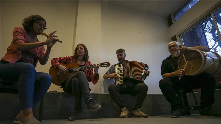 Argentine musicians set Yunus Emre's lyrics to music in Spanish