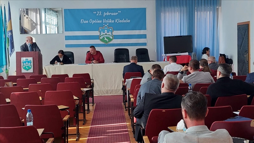 Općinsko vijeće Velike Kladuše izglasalo opoziv načelnika Fikreta Abdića