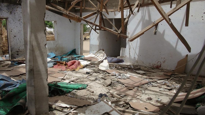 Nijeryada camiye düzenlenen silahlı saldırıda 18 kişi hayatını kaybetti