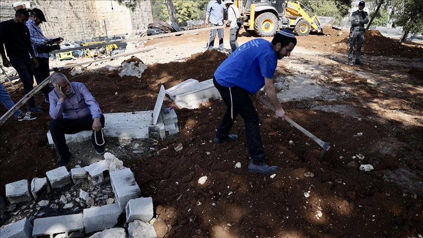 Izrael počeo radove na izgradnji parka na muslimanskom groblju u Al-Qudsu