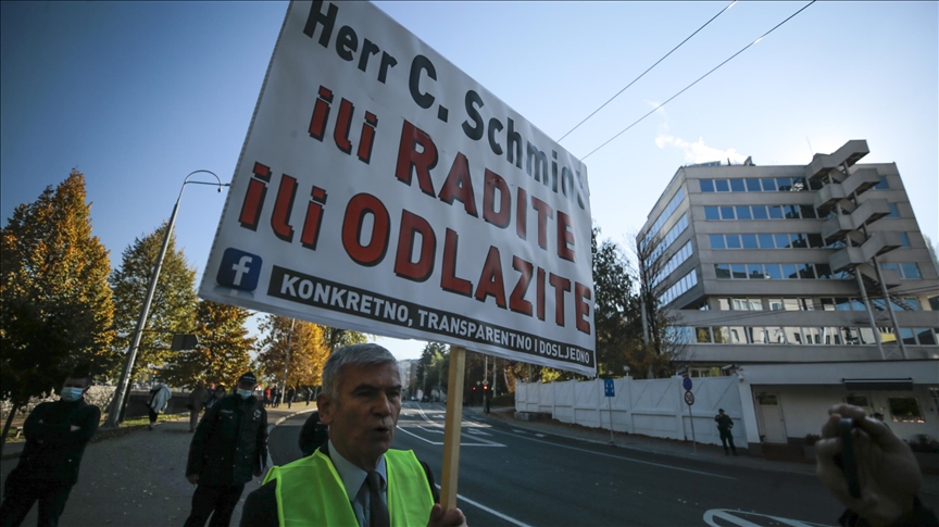 Protest građana ispred OHR-a: Poziv Schmithu da zaustavi one koji ugrožavaju mir u BiH