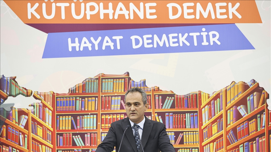 Milli Eğitim Bakanı Özer: 2 ay içinde kütüphanesiz okul kalmayacak