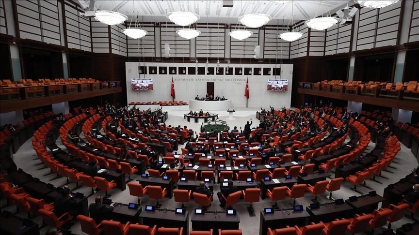 Turkish parliament extends troop deployment in Iraq, Syria for 2 years