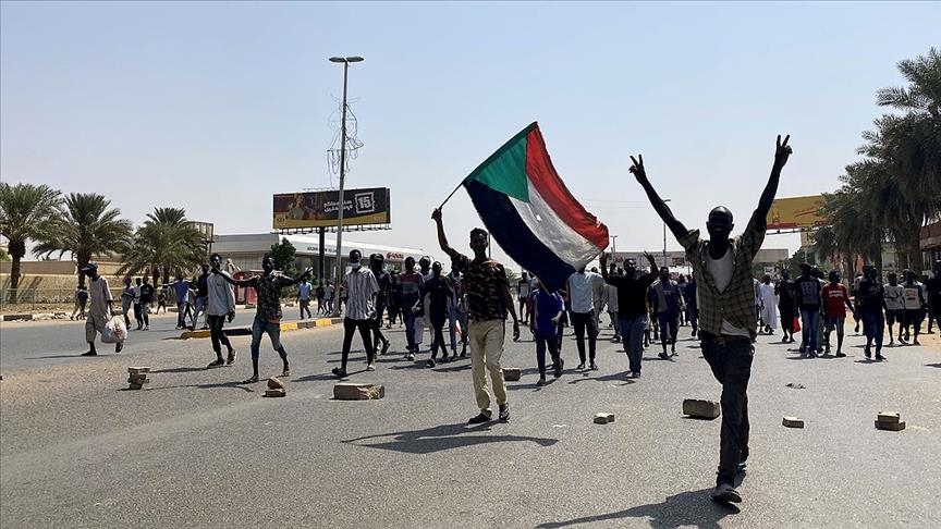 Vazhdojnë protestat kundër "grusht shtetit" në Sudan, numri i të vrarëve rritet në 4