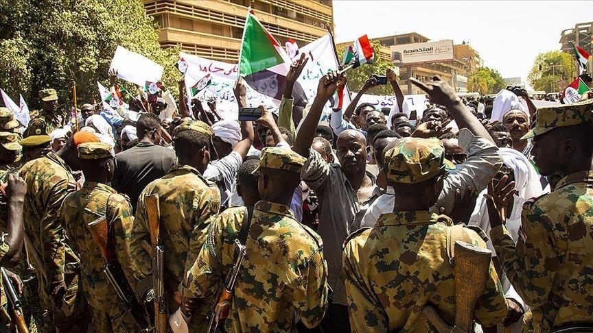 3 demonstran tewas dan 80 lainnya terluka akibat tembakan militer Sudan