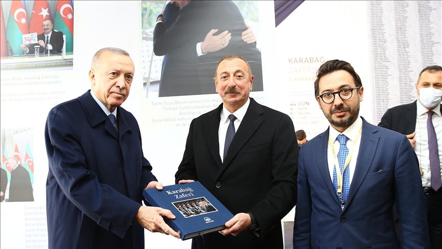 Cumhurbaşkanı Erdoğan, AA'nın hazırladığı 'Karabağ Zaferi' kitabı için takdim yazısı kaleme aldı