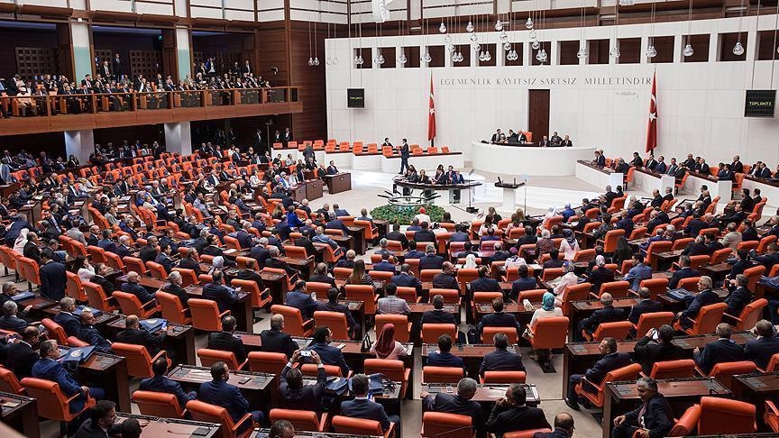 Turquía extiende autorización para operaciones antiterroristas transfronterizas en el norte de Irak y Siria