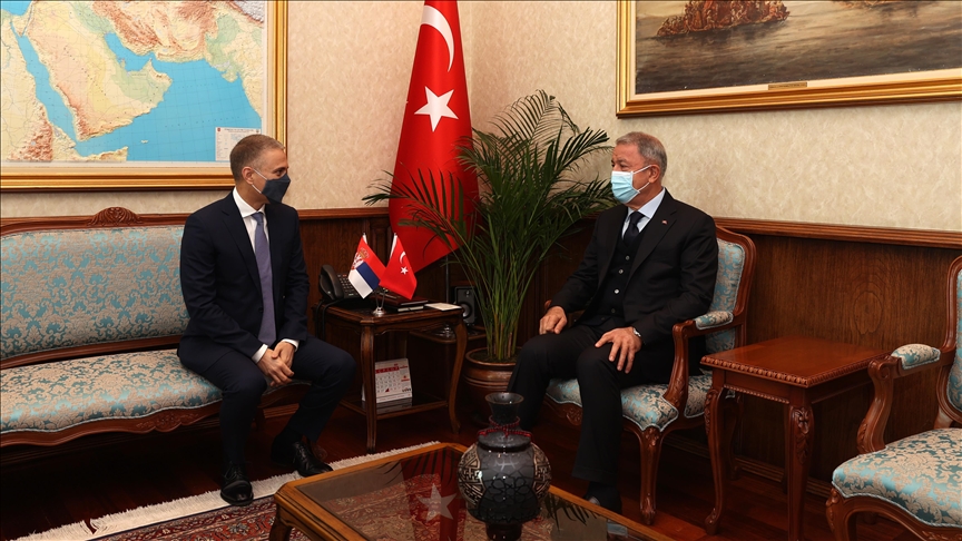 Serbian, Turkish defense ministers discuss security cooperation
