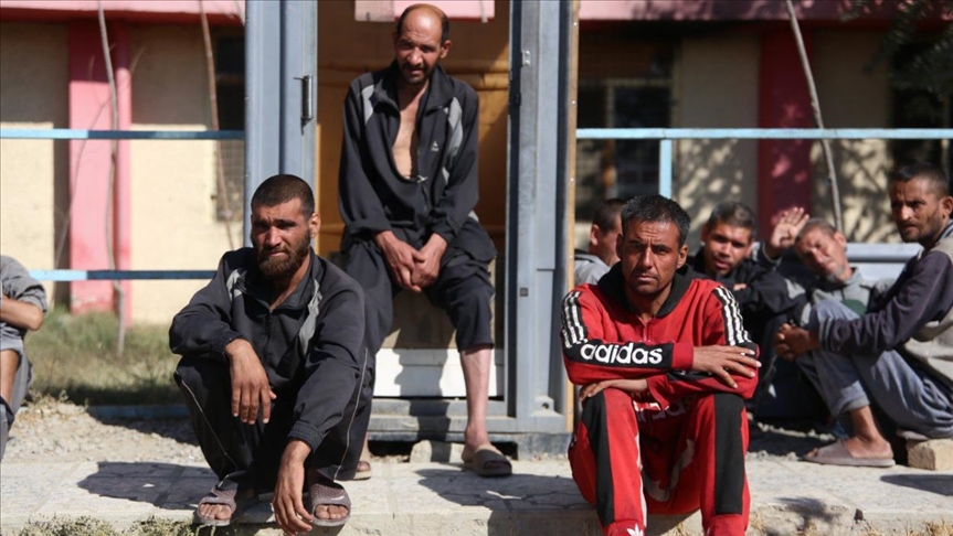 Авганистан: Илјадници зависници од дрога во болниците чекаат за лекување