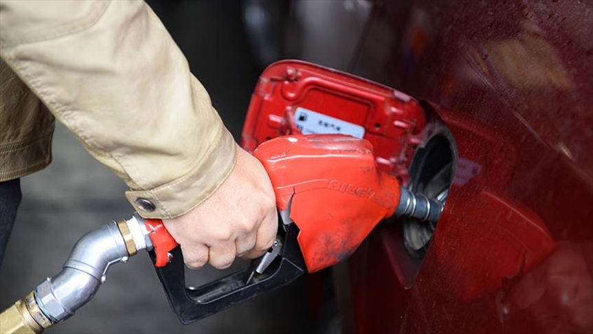 Caen los precios del petróleo ante el aumento en las reservas de crudo y gasolina de EEUU