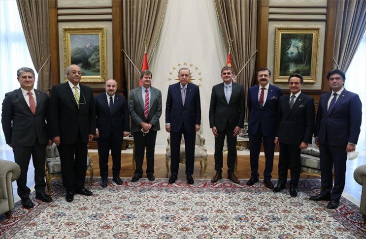 أردوغان يستقبل هيئة "سيرو" المسؤولة عن بطارية "TOGG"