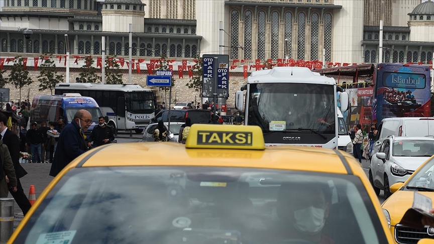 İBB'nin 5 bin yeni taksi plakası teklifi oy çokluğuyla reddedildi