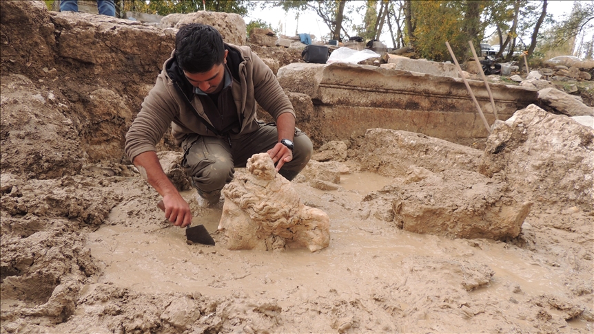 Statuary heads of Greek gods unearthed in ancient city in Turkey