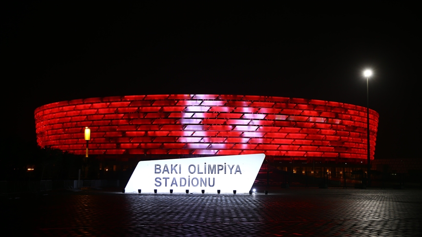 Бакинский олимпийский стадион окрасился в цвета турецкого флага 