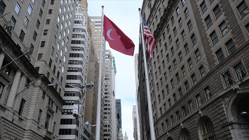 New Yorkta Cumhuriyet Bayramı nedeniyle göndere Türk bayrağı çekildi