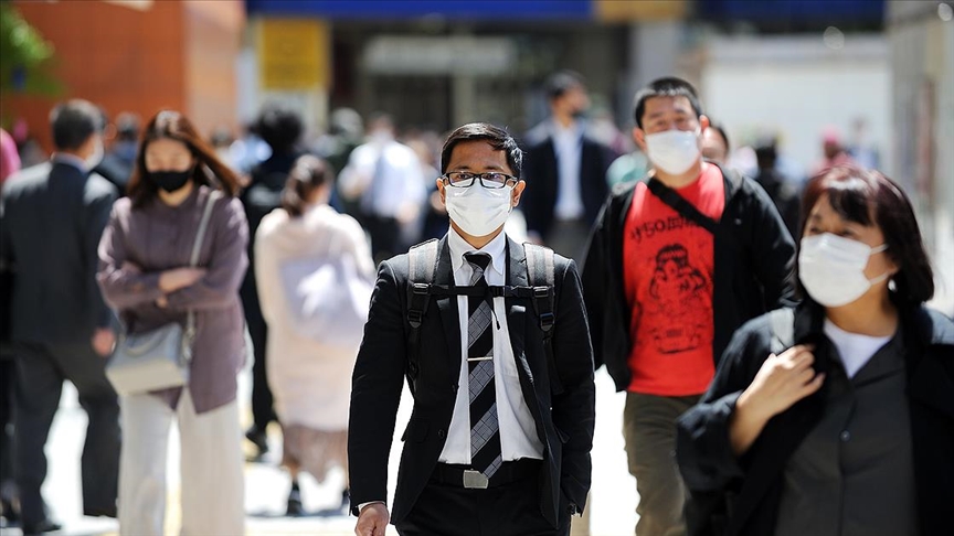 Japonyada Kovid-19a karşı üretilen 82 milyon maske depolarda bekliyor
