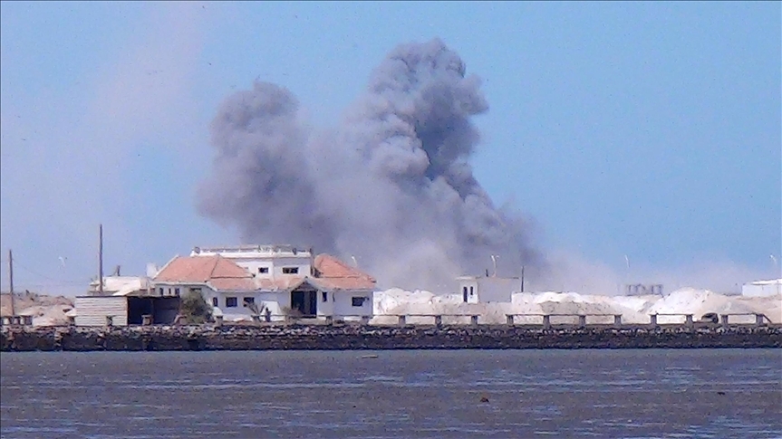 At least 10 killed in explosion near Yemen's Aden airport
