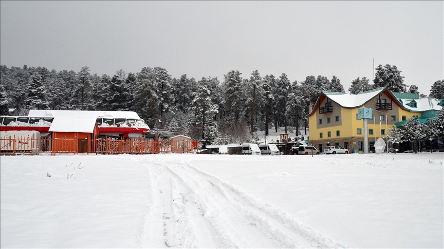 В горнолыжном центре «Джыбылтепе» в Турции выпал первый снег