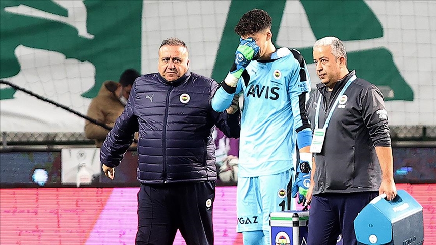 Fenerbahçede Konyaspor maçında sakatlanan Altay ameliyat edilecek