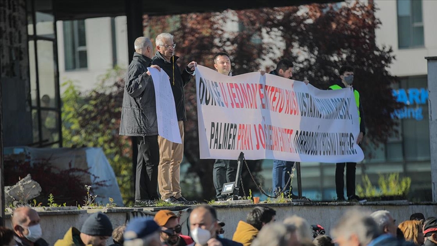 Protesti građana u Sarajevu: Pozvali Bidena da pomogne u očuvanju suvereniteta i integriteta BiH