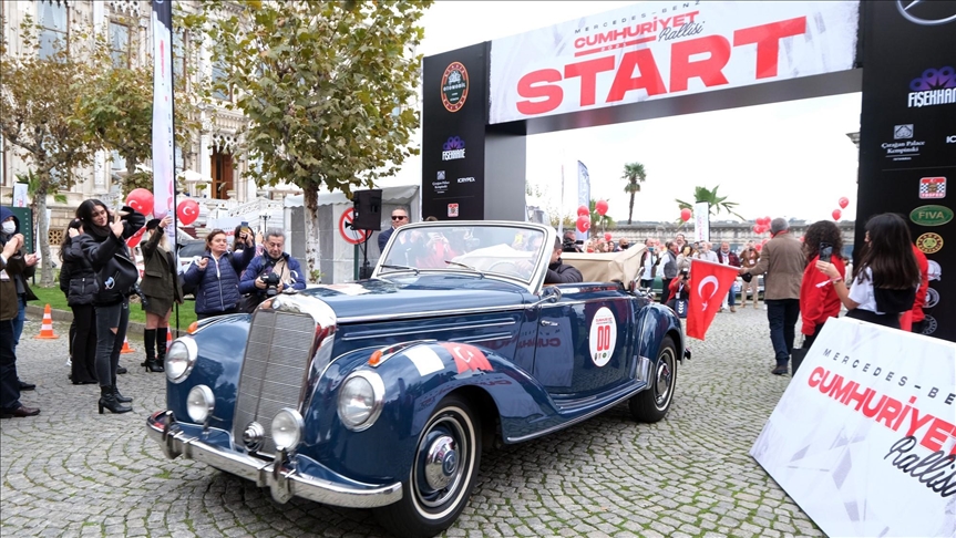 Чемпионат классических автомобилей Турции завершился в Стамбуле