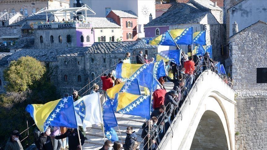 OPINION - Peace in Bosnia precariously poised on a precipice