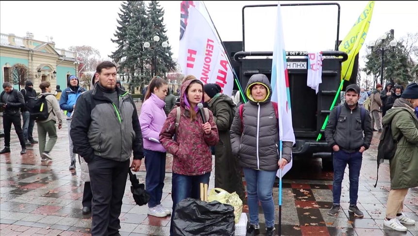 Opponents of mandatory vaccination in Ukraine gather near govt buildings