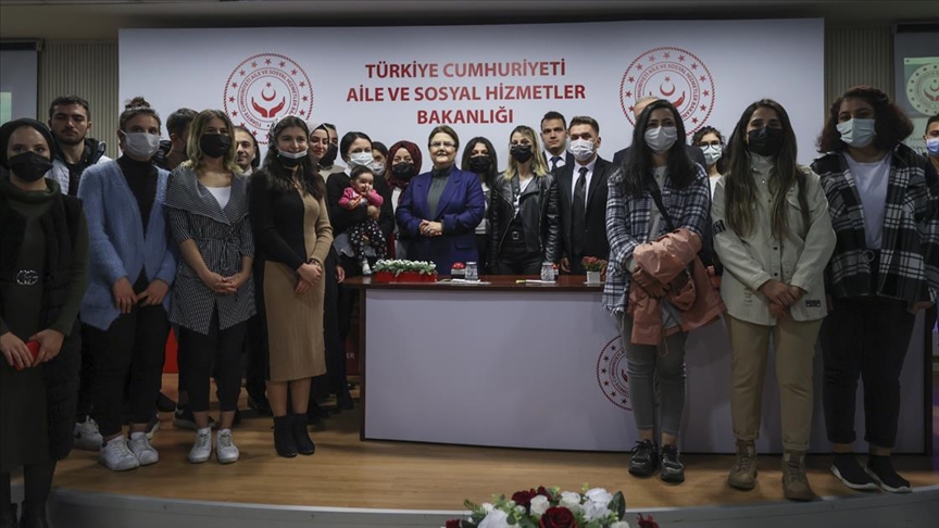 Devlet korumasındaki 1050 gencin ataması yapıldı