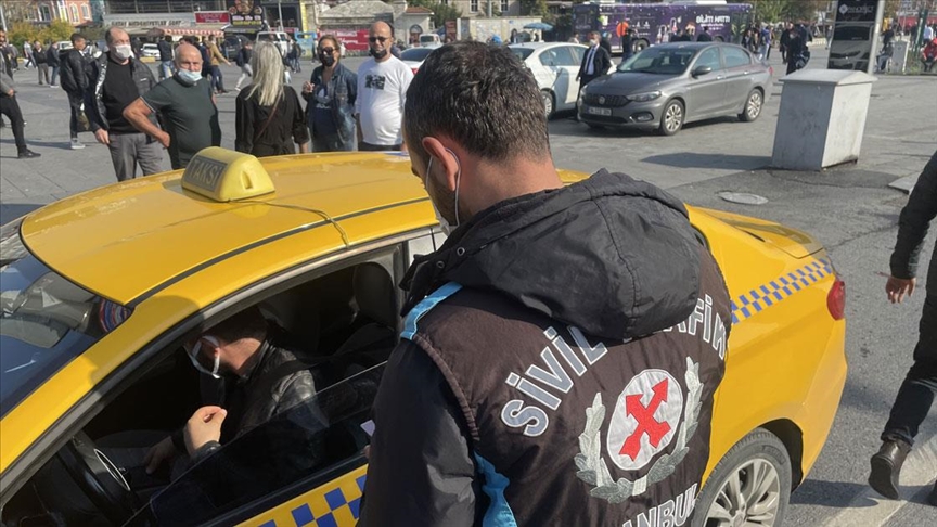 İstanbulda taksicilere yönelik denetimler sürüyor