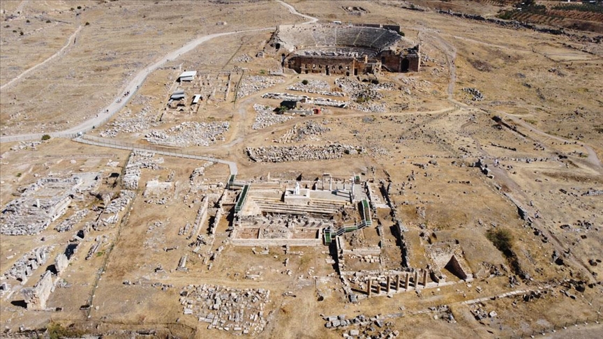 Hierapoliste Helenistik döneme ait iki ev kalıntısı bulundu