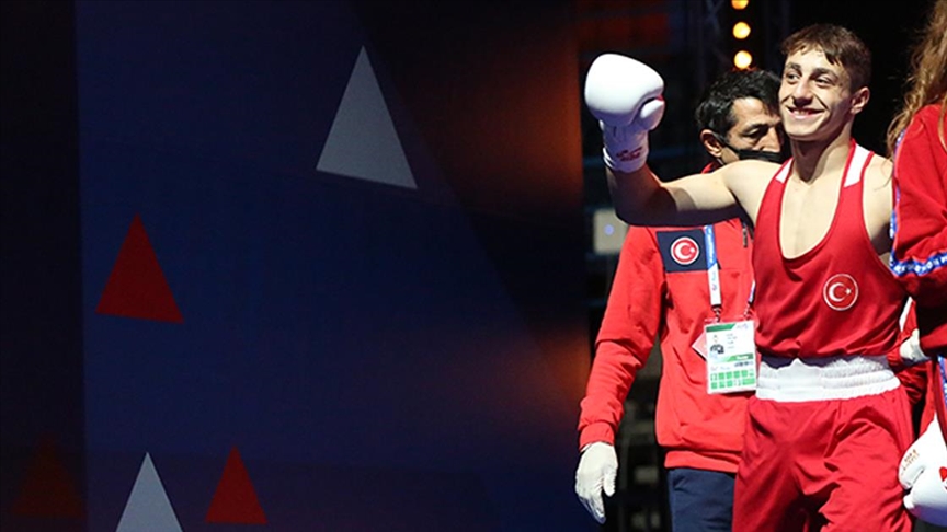 Kerem Özmen Dünya Erkekler Boks Şampiyonasında finale yükseldi