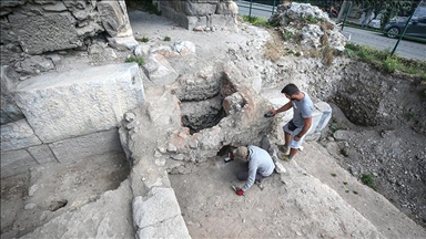 Arqueólogos en Turquía descubren letrinas exclusivas para artistas en teatro antiguo