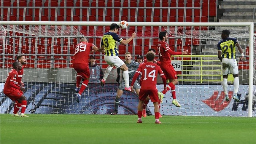 1st-half goals lead Fenerbahce to win over Antwerp in Europa League