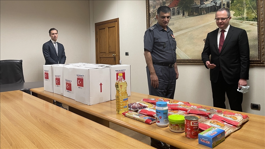 Тонны гумпомощи из Турции переданы МВД Ливана