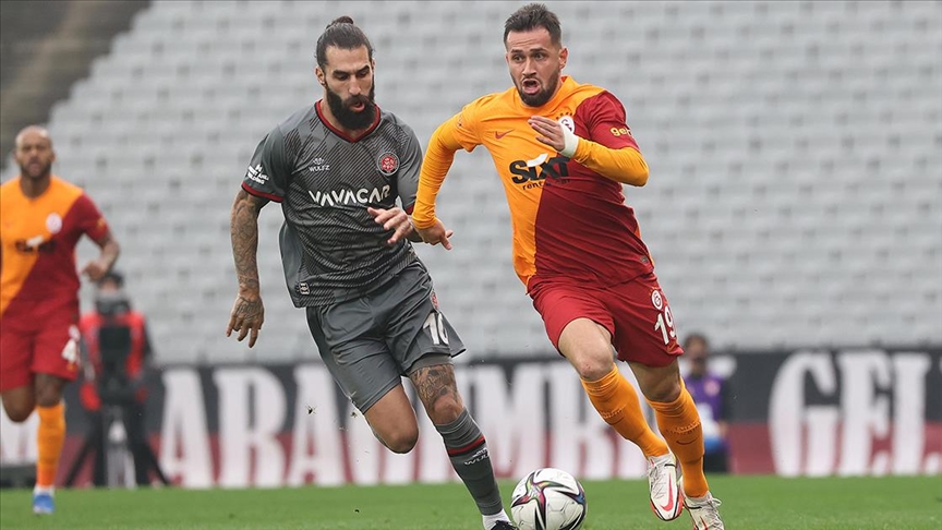 Galatasaray deplasmanda puan kaybetmeye devam ediyor