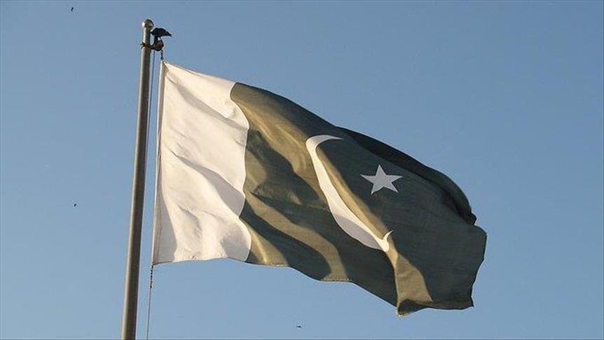 Pakistan lifts ban on far-right party