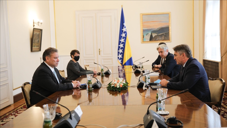 Komšić nakon sastanka s Escobarom: SAD-u nije prihvatljiva promjena granica definisanih u Dejtonu