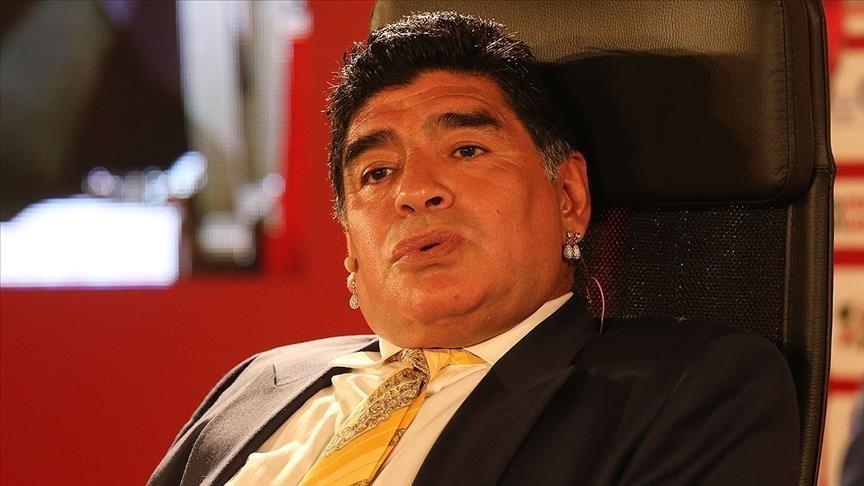 Napoli pakai jersey Maradona kenang sang legenda