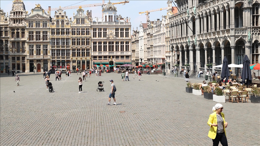 Belgium requires students in more regions to wear masks in classes
