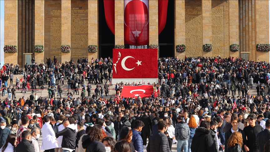 Turkey’s founding father’s final resting place flocked by visitors