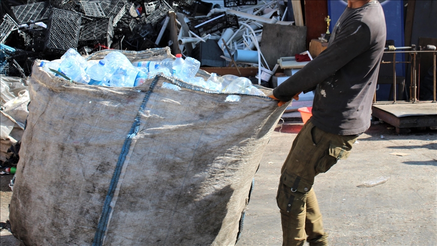 Sokak atıkları toplayıcıları, koşullarını iyileştirecek düzenlemeyi bekliyor