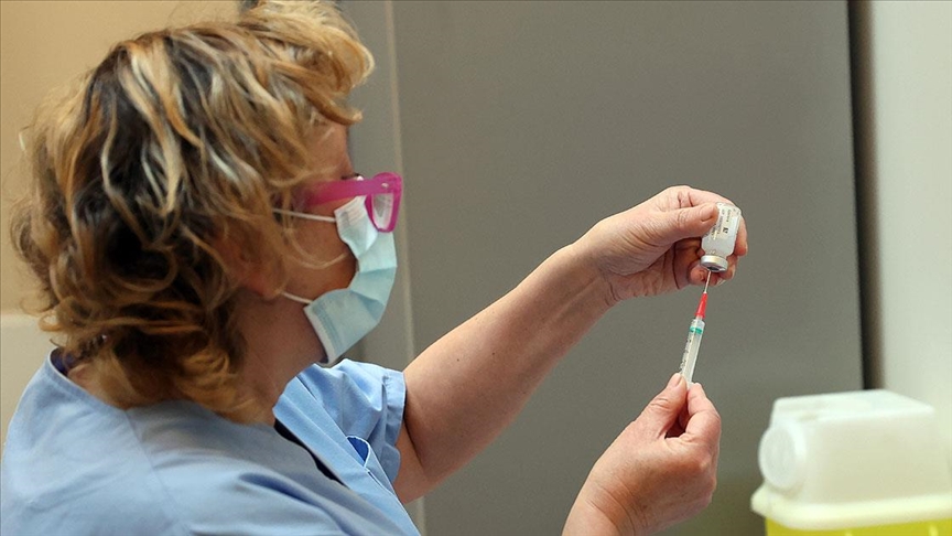 Belçika Kovid-19 aşısında takviye dozu herkese sunmaya hazırlanıyor
