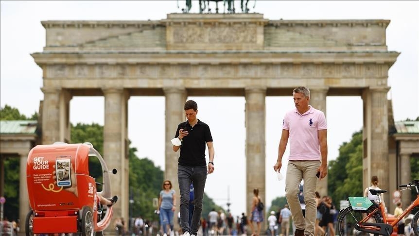 Germany reports record-high 39,676 new COVID-19 cases