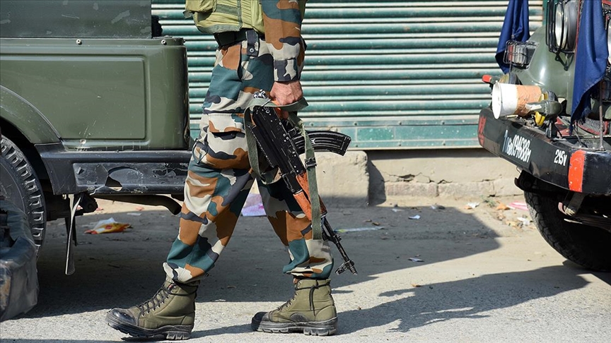 Hindistan, Cammu Keşmir bölgesine binlerce takviye asker gönderiyor