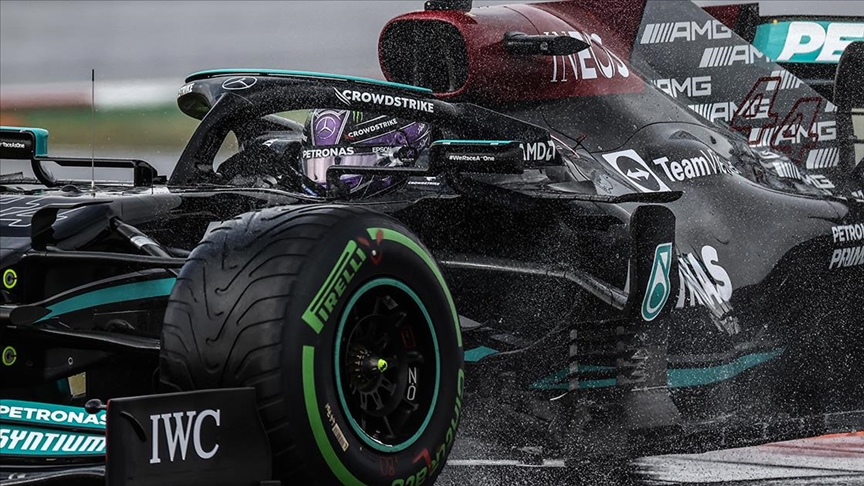 F1 Brezilya Grand Prixsinde sıralama turlarının galibi Hamilton