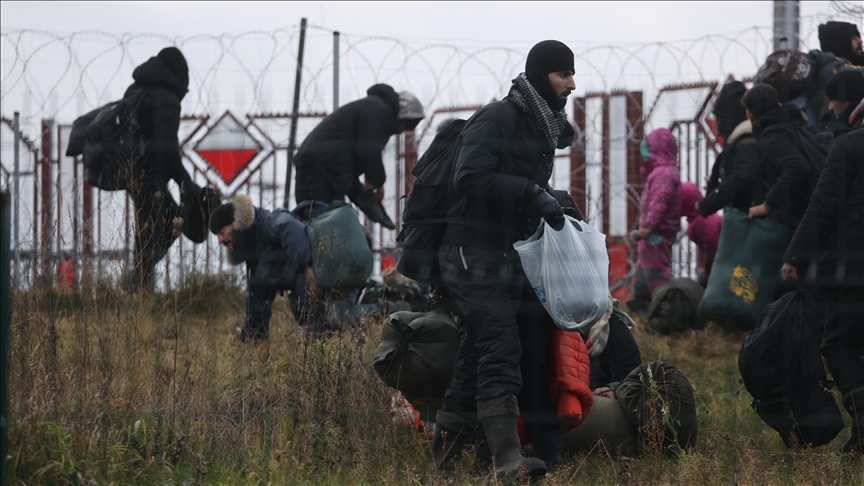 Nadaju se prelasku u EU: Migranti nastavljaju čekati na poljsko-bjeloruskoj granici