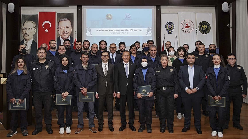 19. Dönem Savaş Muhabirliği Eğitimi'ni tamamlayan gazeteciler sertifikalarını aldı